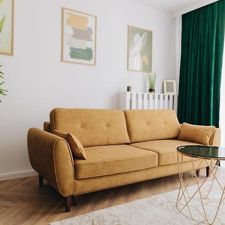 Tulip Apartment Oradea Ngoại thất bức ảnh