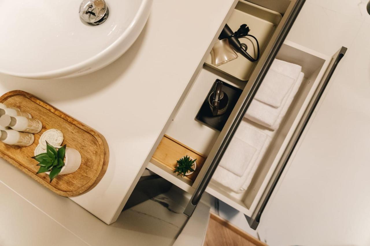 Tulip Apartment Oradea Ngoại thất bức ảnh