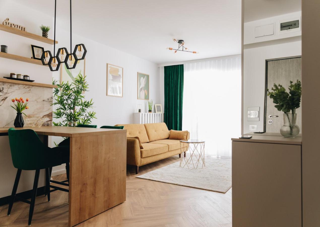 Tulip Apartment Oradea Ngoại thất bức ảnh