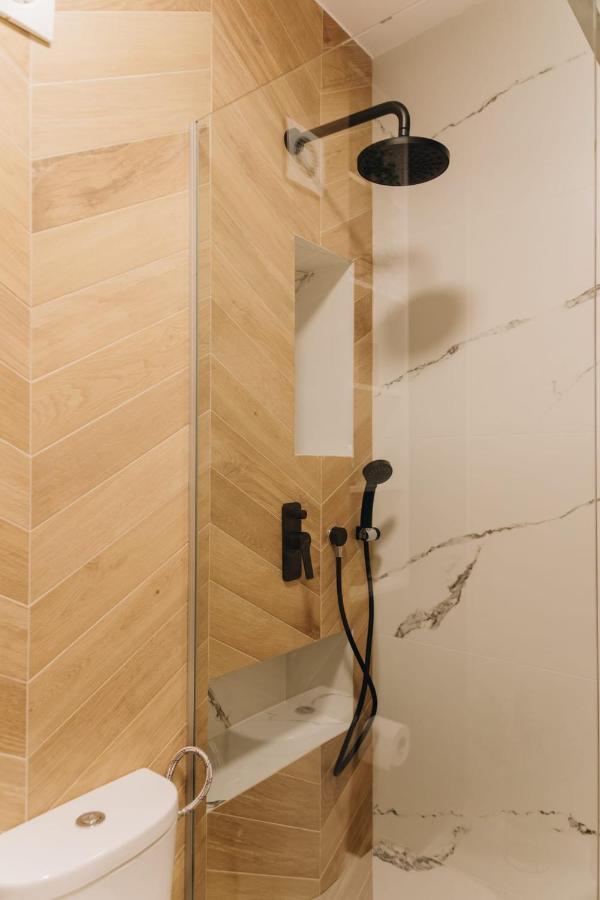 Tulip Apartment Oradea Ngoại thất bức ảnh