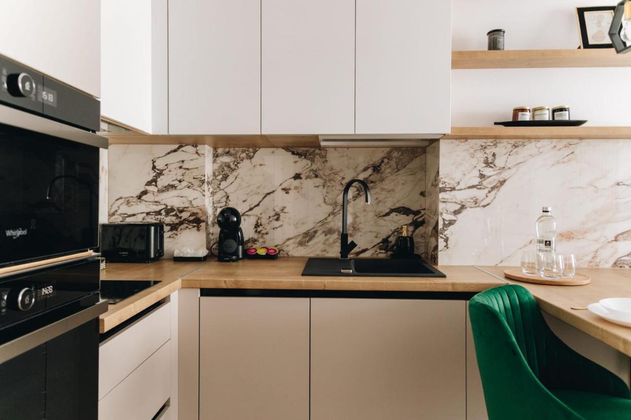 Tulip Apartment Oradea Ngoại thất bức ảnh