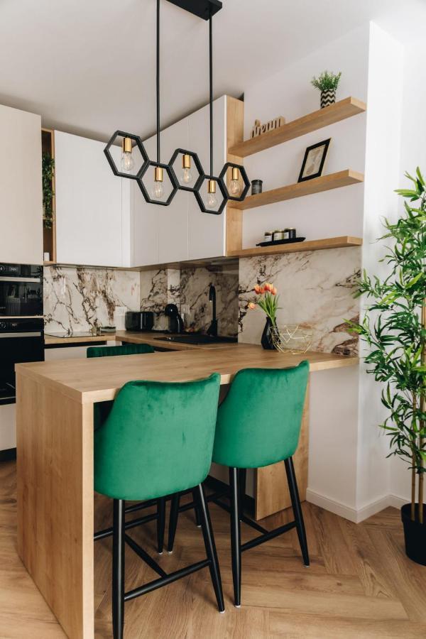 Tulip Apartment Oradea Ngoại thất bức ảnh
